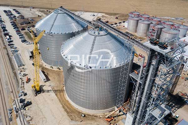 Large capacity steel silo