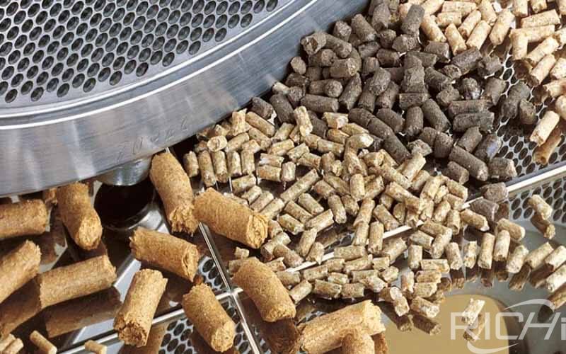 feed pellets