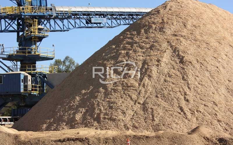 How Do Sawmills Use Residual Wood Chips to Make Biomass Pellets?