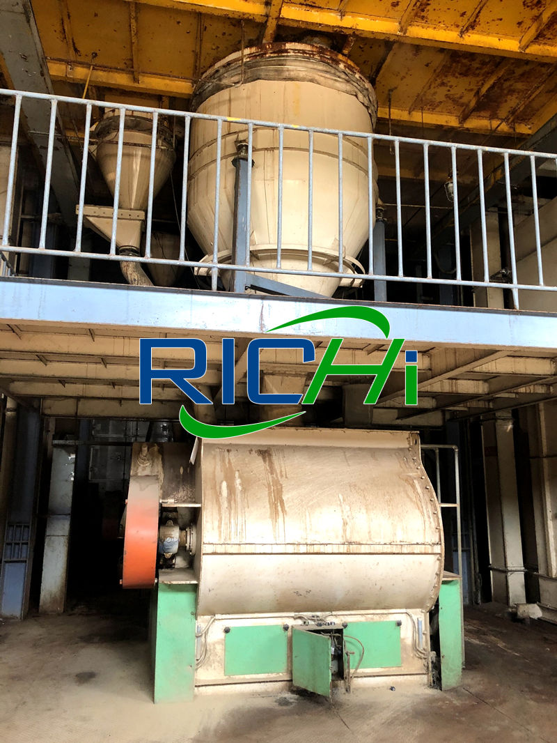 floating fish feed extruder machine price requiered temperature for extruding floating fish feeds with 20 moisture content