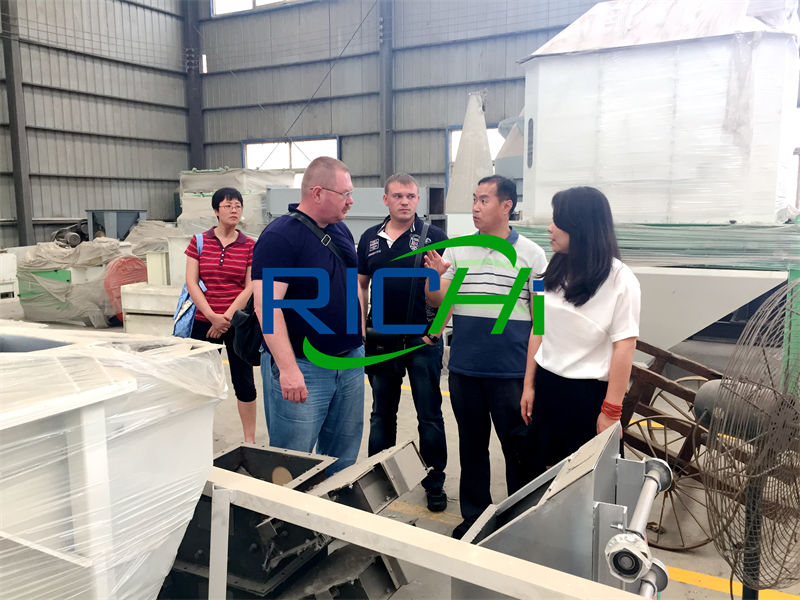 Russian Customer Visits Richi For Wood Pellet Maker