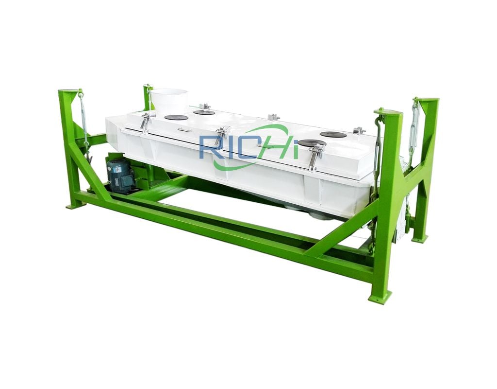 Ruminant feed pellet screener 