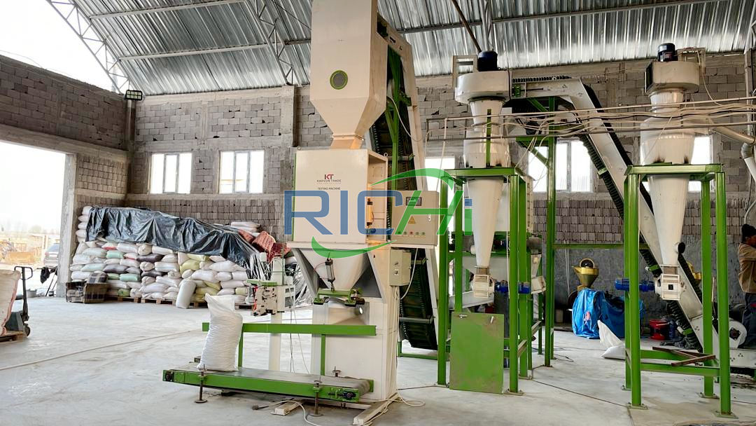 4 T/H Napier Grass Pellet Production Line In India