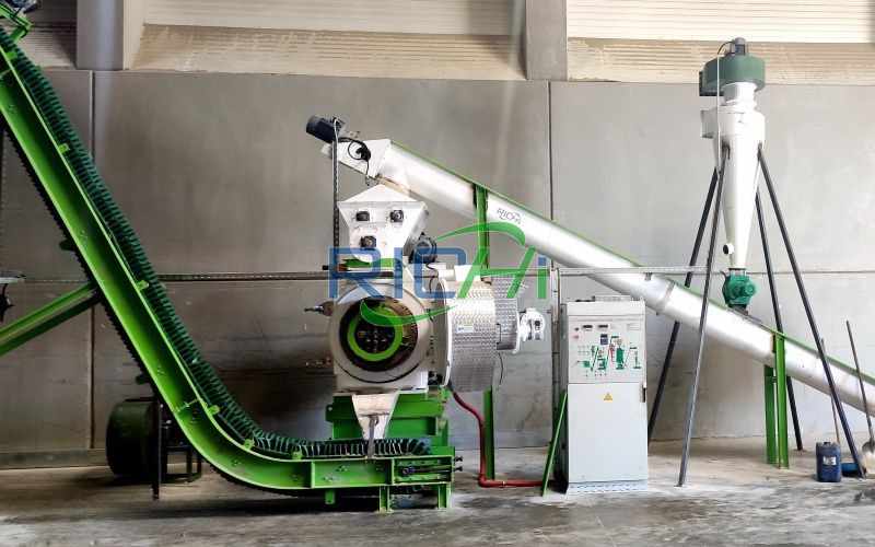 3-4T/H Poultry Manure Pellet Machine in Germany