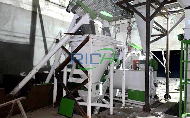 Ethiopia 5-6T/H Customized Powder Mash Feed Plant For Layer Feed Production