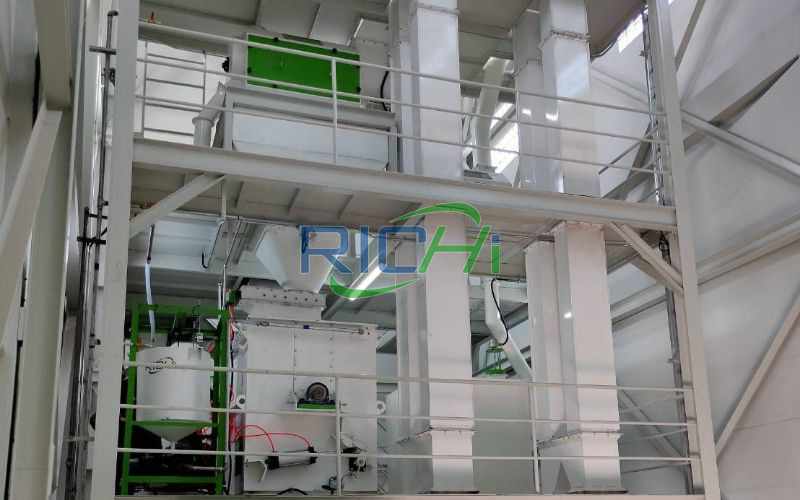 Thailand 10T/H Poultry Premix And Powder Feed Production Line For Animal Feed Premix Company