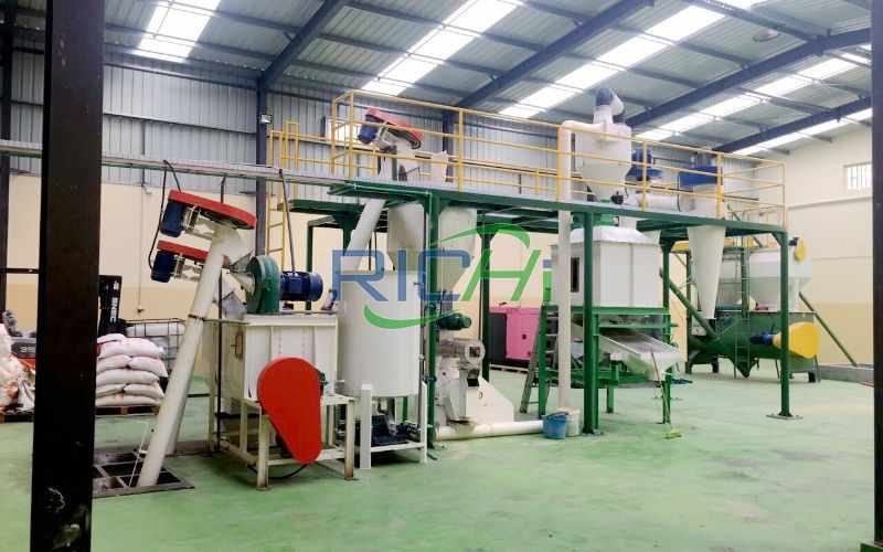 Cape Verde 1-2T/H Commercial Poultry Feed Pellet Line Project