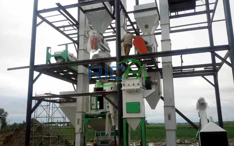 Uzbekistan 3-5T/H Good Quality Poultry Feed Plant