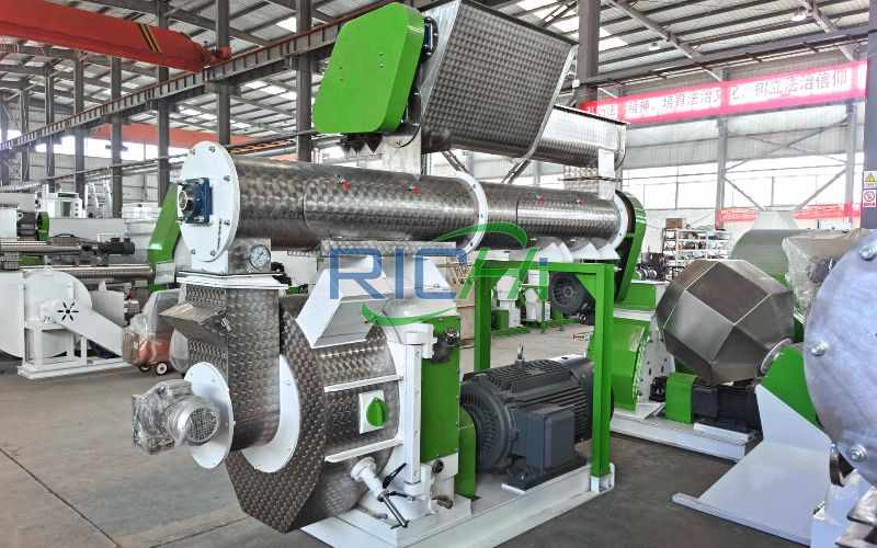 6T/H Alfalfa Cubed Pellet Machine for sale Romania