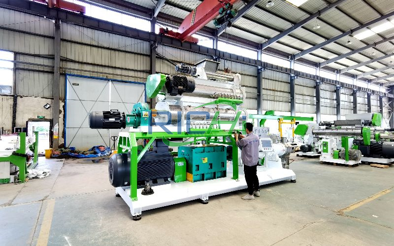 1T/H Floating Catfish Pelleting Machine in Bangladesh