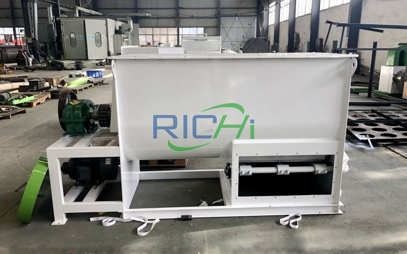 Кормосмеситель TMR на 1000 кг в Аргентине