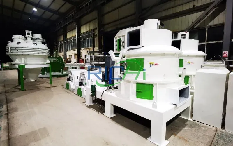 2-3T/H Fish Feed Powder Crushing Machine in Japan