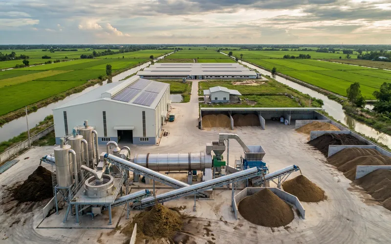 chicken manure fertilizer pellet making line in Vietnam