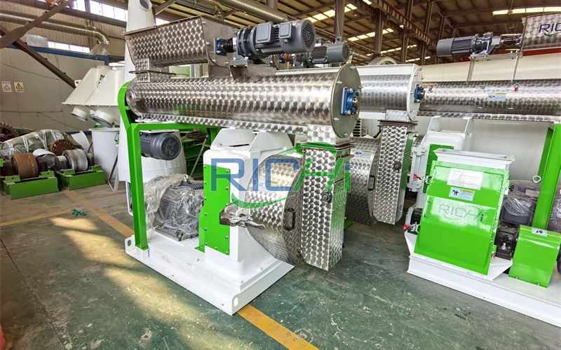 10-12 T/H Poultry Pellet Machine in Myanmar