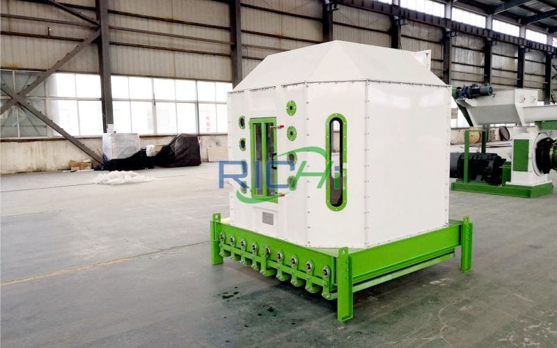 25-30T/H Pig Feed Pellet Cooler in Mexico