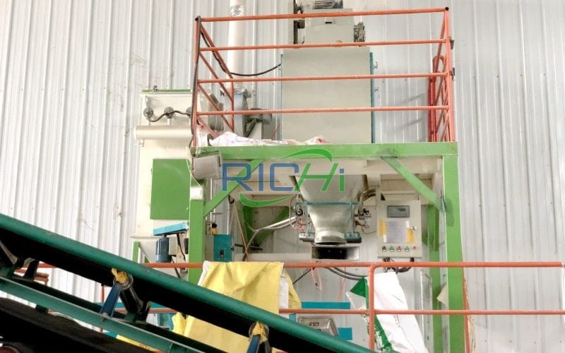 Chicken Feed Packing Machine in Slovakia