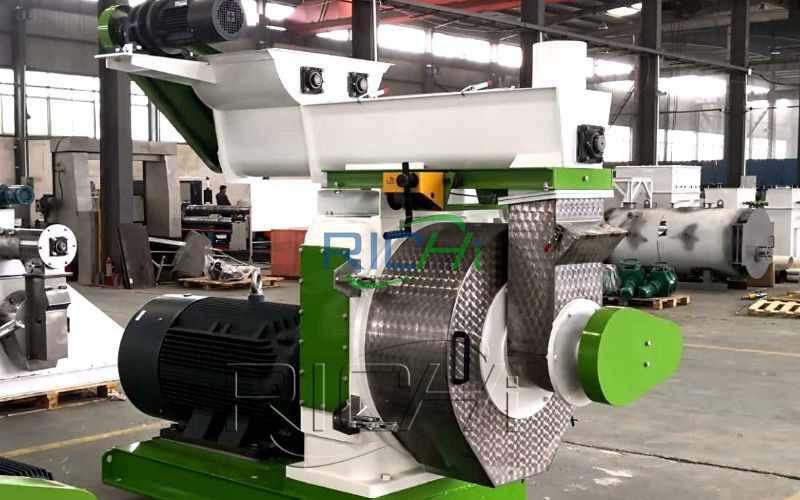 0.3–0.5 T/H  Corn Straw Pellet Machine in Poland