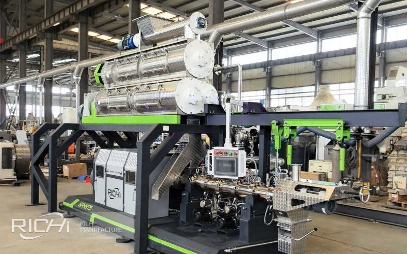 0.5-1T/H Dog Food Extruder for sale in Canada