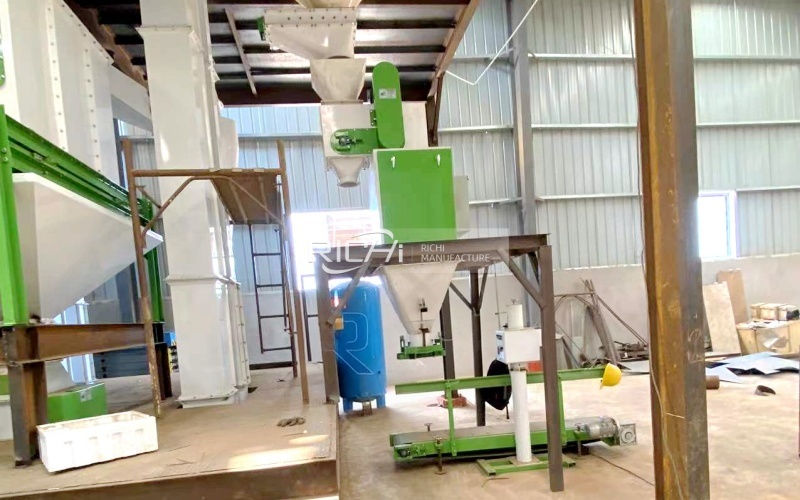 Pig Feed Packing Scale in Ukraine