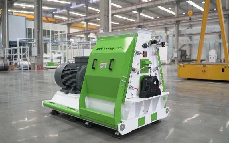 6–9 T/H Machine for Grinding Cattle Feed in Japan