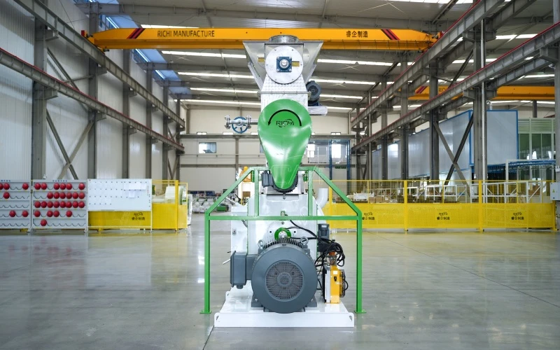 2.5–3.0 T/H Industrial Wood Pellet Machine in Canada
