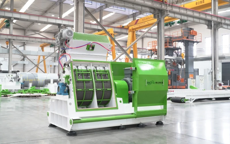 10–12 T/H Animal Food Shredder in France