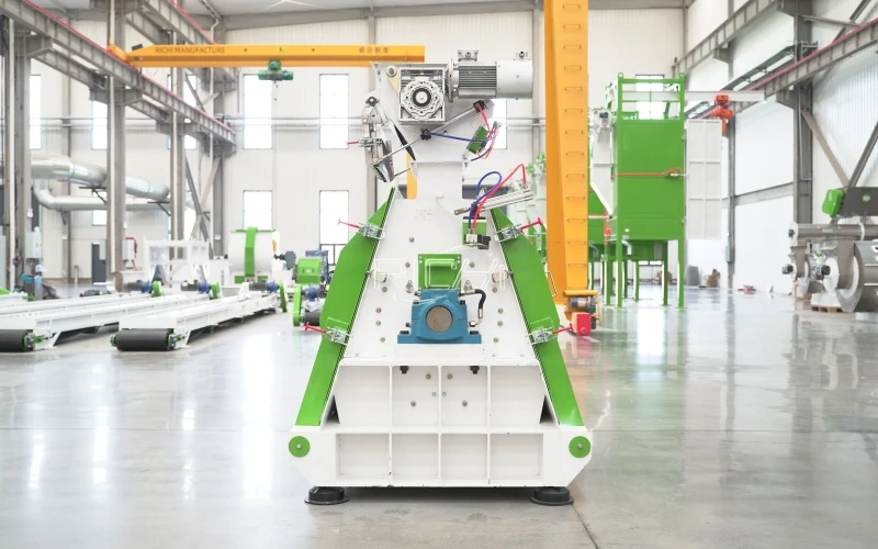 6–7 T/H Electric Feed Mill Grinder in the Netherlands