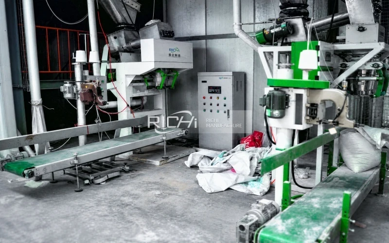 Automatic Packing Machine in Chile for Wood Pellets