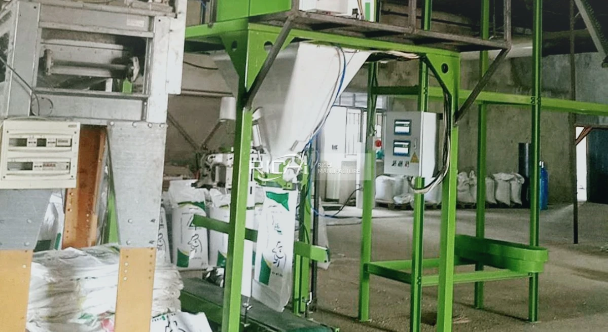 Automatic Packing Machine for Livestock Feed Pellets in Uganda Video