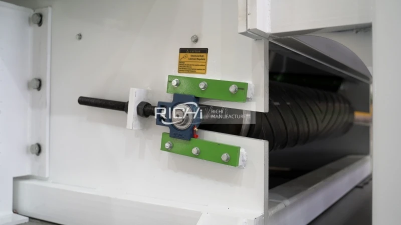 Adjustable Chipping System For Different Output Requirements