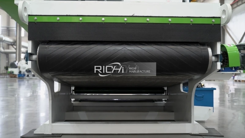 Hydraulic Assisted Feeding System