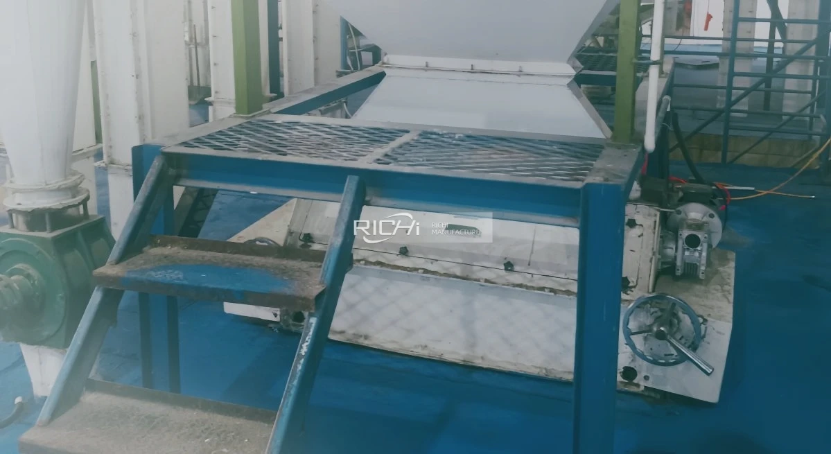 Shrimp Feed Pellet Crumbler Machine in Indonesia
